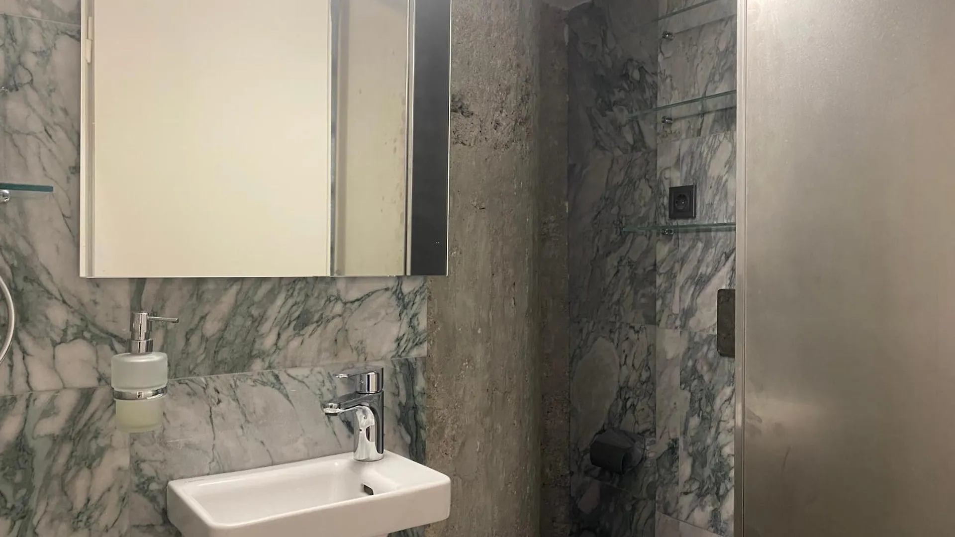 Air Ymca Square Apartment Thessaloniki Greece